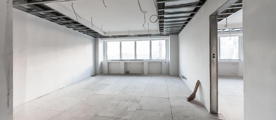  Как правильно: Выровнять потолок в новостройке