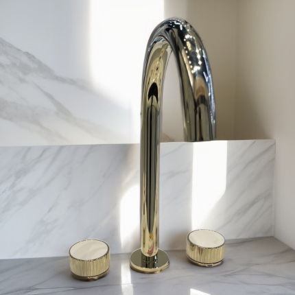 Смеситель для раковины на три отверстия Minotti Elegante Champagne Gold