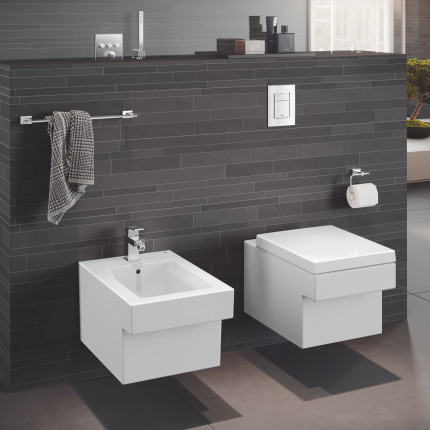 3924500H GROHE Cube Ceramic Унитаз подвесной, безободковая чаша, каскадный смыв,горизонтальный выпуск