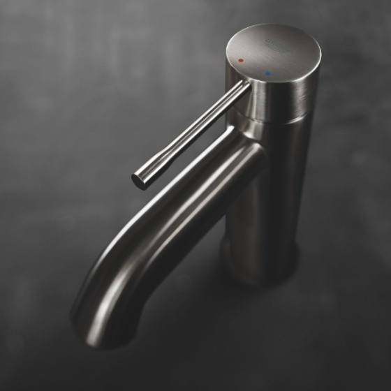 23589AL1 Смеситель для раковины GROHE Essence+ с донным клапаном, S-size, темный графит матовый